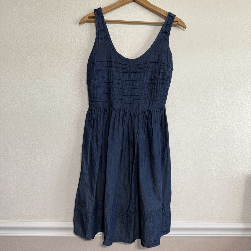 Old‎ Navy Summer Dress Womens Small Blue Denim Chambray Sleeveless Smocked Back